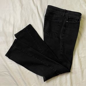 St. John’s Bay Black Denim Straight Leg Jeans “Tummy Tuck” Fitted- Sz. 8 -EUC